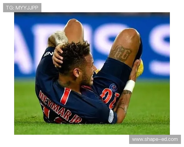 特瓦斯与巴萨高层巴塞罗那共进午餐